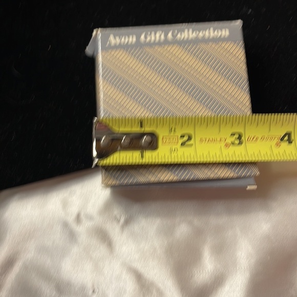 Avon Vintage 1985 Fostoria Ornament Collection Christmas Tree - Picture 7 of 7